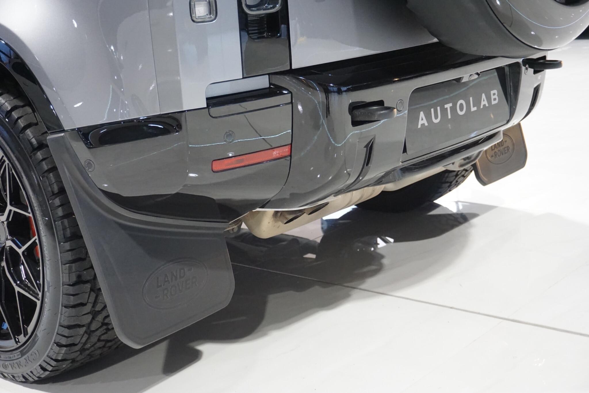 Land Rover Defender 110 3.0 D300 MHEV X SUV 5dr Diesel Auto 4WD Euro 6 (s/s) (300 ps)